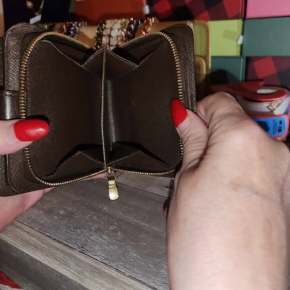 Louis Vuitton Vintage Zippy Wallet 2009 Collection - Picture 9 of 9